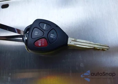 2010 Toyota Matrix из США, поврежденный, VIN 2T1KU4EE7AC196129